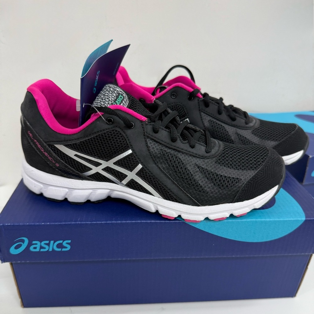 NWT ASICS Women's Black and Pink Athletic Shoes Gel-Frequency 3(D)